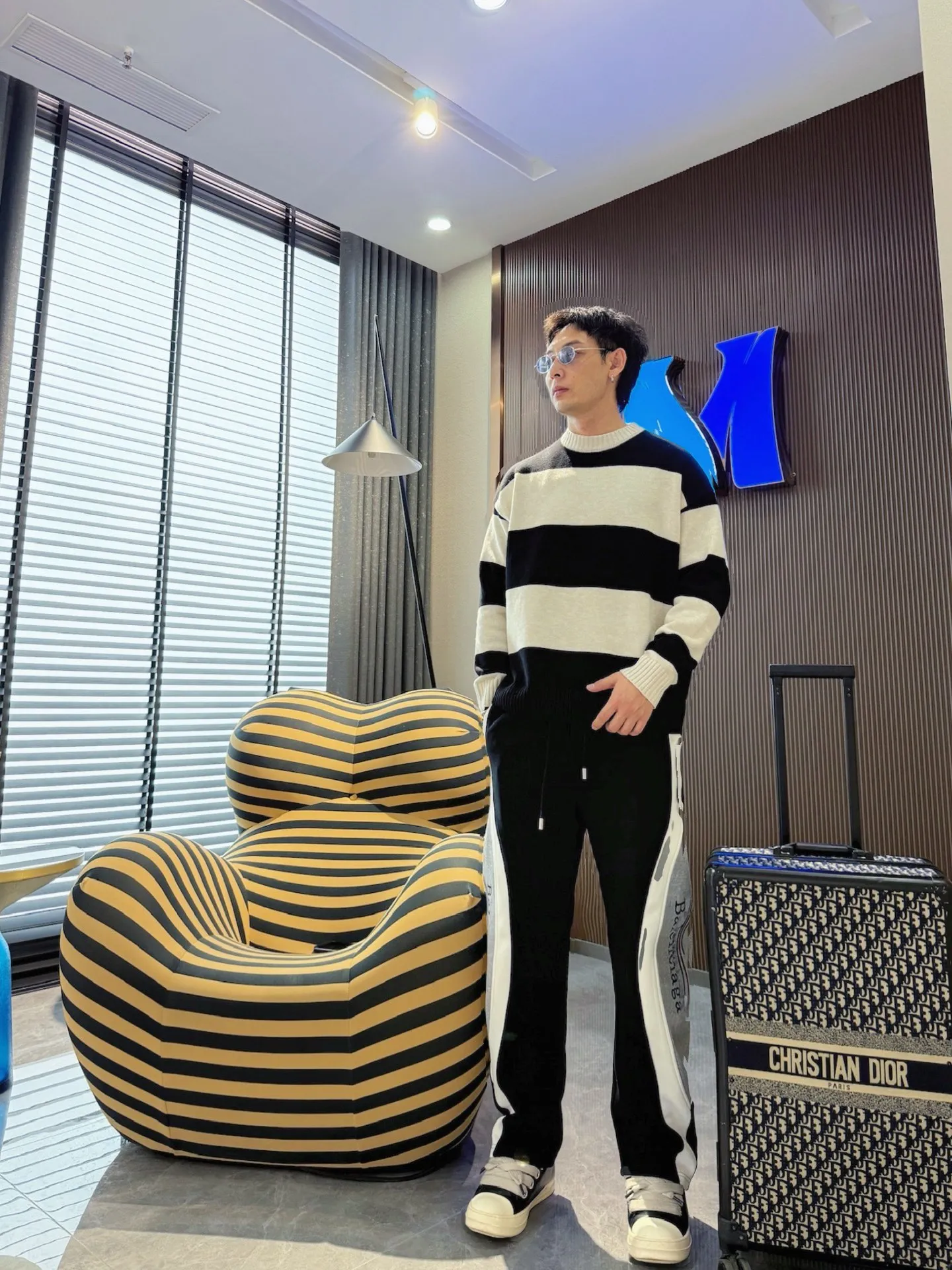 Balenciaga 🆕2026 Autumn and Winter New Arrival Casual Pants! The official website will be released simultaneously. Brand Classic LOGO casual pants, customized fabrics, excellent comfort and strong touch. Highly recognisable, perfect appearance and craftsmanship. Size:M-3XL